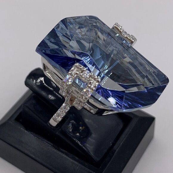 Dress, Guess, all stretch lace, navy over nude, sz 6, knee length, EUC - Picture 14 of 16